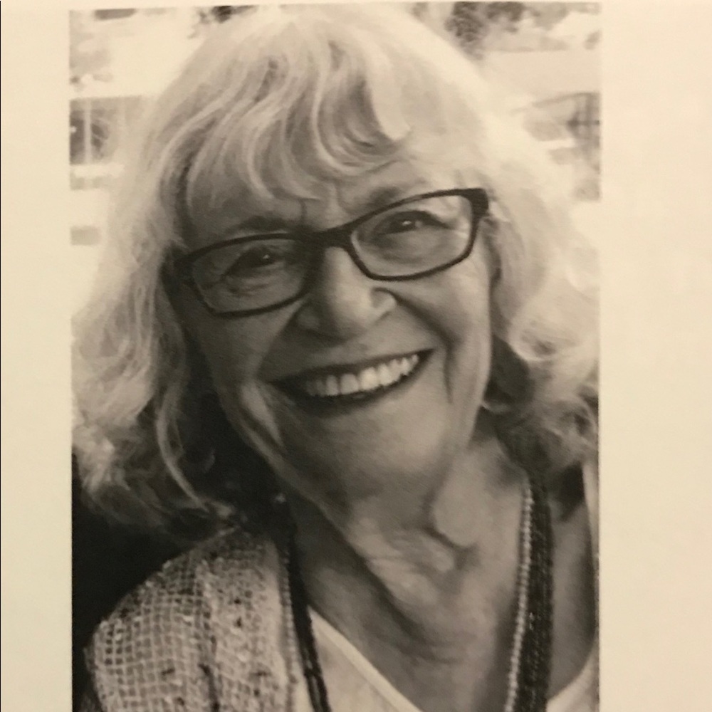 Meet your Posher, Elizabeth